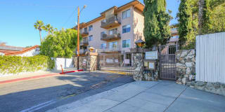 1517 E Garfield Avenue 1517 E Garfield Avenue Photo Gallery 1