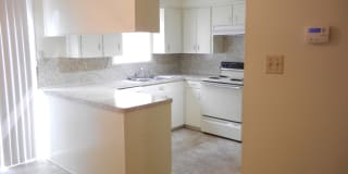 705 S JACKSON ST APT 20 705 S JACKSON ST APT 20 Photo Gallery 1