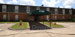 1755 College Dr 1755 College Dr Photo Gallery 1