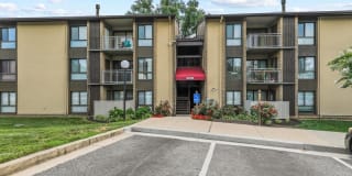 6089 MAJORS LN #11K11 6089 MAJORS LN #11K11 Photo Gallery 1