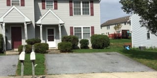 204 ELMSHIRE DRIVE 204 ELMSHIRE DRIVE Photo Gallery 1