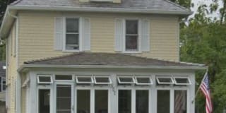 555 East Illinois Road 555 East Illinois Road Photo Gallery 1