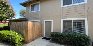 5237 Manzanita Ave #3 5237 Manzanita Ave #3 Photo Gallery 1