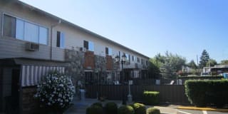 2310 Northgate Ave NE 2310 Northgate Ave NE Photo Gallery 1