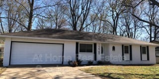 1228 W Winkler 1228 W Winkler Photo Gallery 1
