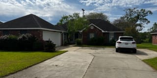 18014 Lake Iris Ave 18014 Lake Iris Ave Photo Gallery 1