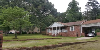 10607 Seminole Avenue 10607 Seminole Avenue Photo Gallery 1