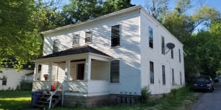 624 Lamberton St NE 624 Lamberton St NE Photo Gallery 1