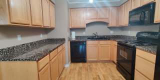 3121 W. Hood Av A-104 3121 W. Hood Av A-104 Photo Gallery 1