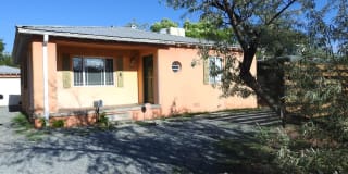 311 Morningside Dr SE 311 Morningside Dr SE Photo Gallery 1