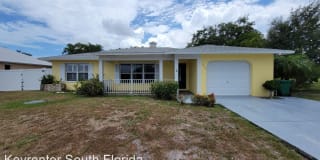 2442 SE Grand Drive, 2442 SE Grand Drive, Photo Gallery 1