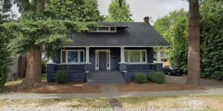 955 NW Van Buren Ave 955 NW Van Buren Ave Photo Gallery 1