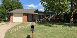 2709 NW Hilltop Dr 2709 NW Hilltop Dr Photo Gallery 1