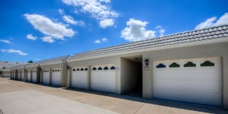 932 CAPRI ISLES BOULEVARD 932 CAPRI ISLES BOULEVARD Photo Gallery 1