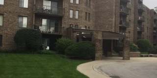 525 N Quentin Rd 525 N Quentin Rd Photo Gallery 1