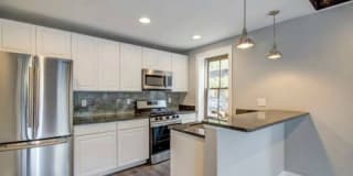 400 W 6th St unit B 400 W 6th St unit B Photo Gallery 1