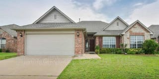 11715 S Locust Ave 11715 S Locust Ave Photo Gallery 1