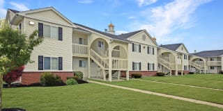 Steeplechase Apartments & Townhomes Steeplechase Apartments & Townhomes Photo Gallery 1