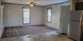 20 RUSTIC PKWY 20 RUSTIC PKWY Photo Gallery 1