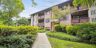 2850 Dover Ln 2850 Dover Ln Photo Gallery 1