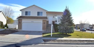 2313 W 1450 N 2313 W 1450 N Photo Gallery 1