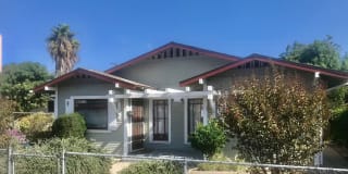 2326 1/2 Olive Avenue 2326 1/2 Olive Avenue Photo Gallery 1