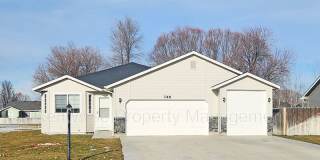 748 W Clark Ave 748 W Clark Ave Photo Gallery 1