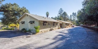 170 Brook Knoll 170 Brook Knoll Photo Gallery 1