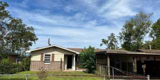 3910 Bowen Dr 3910 Bowen Dr Photo Gallery 1
