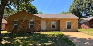 3415 Castle Dr 3415 Castle Dr Photo Gallery 1