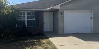 311 NW Woodbury Dr 311 NW Woodbury Dr Photo Gallery 1