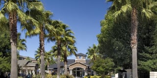 Fountains at Emerald Park Apartments Fountains at Emerald Park Apartments Photo Gallery 1