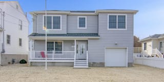 26 Newark Avenue 26 Newark Avenue Photo Gallery 1