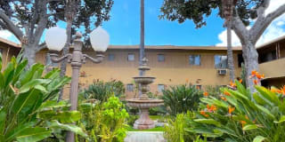 615 N Vine Ave 615 N Vine Ave Photo Gallery 1