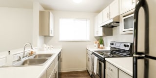 Crown Pointe Apartments Crown Pointe Apartments Photo Gallery 1