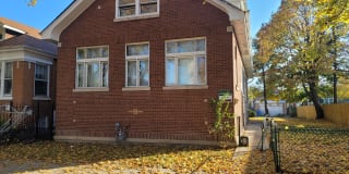 6445 S Troy St 6445 S Troy St Photo Gallery 1