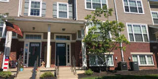 2706-4 Gardenia Avenue 2706-4 Gardenia Avenue Photo Gallery 1