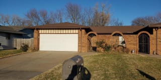 2152 S White oak Dr. 2152 S White oak Dr. Photo Gallery 1