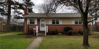 2933 E Malden Avenue 2933 E Malden Avenue Photo Gallery 1