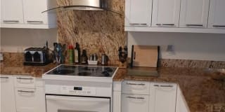 110 LAKE EMERALD DR 110 LAKE EMERALD DR Photo Gallery 1