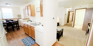 Crown Pointe Apartments Crown Pointe Apartments Photo Gallery 1