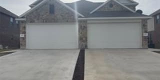 4915 Sanger Circle 4913 4915 Sanger Circle 4913 Photo Gallery 1