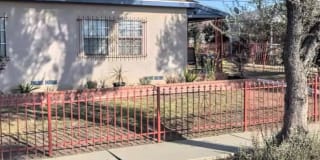 9412 S Manhattan Pl 9412 S Manhattan Pl Photo Gallery 1