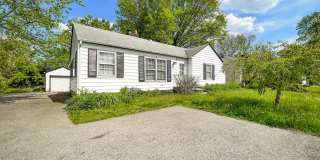 5875 North Keystone Ave 5875 North Keystone Ave Photo Gallery 1