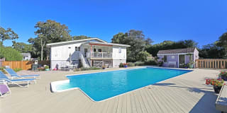 28 Landing Lane 28 Landing Lane Photo Gallery 1