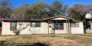 1338 S La Salle Drive 1338 S La Salle Drive Photo Gallery 1