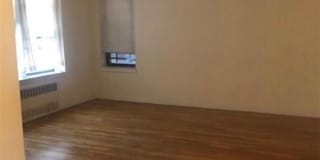 2244 Bronx Park E 2244 Bronx Park E Photo Gallery 1