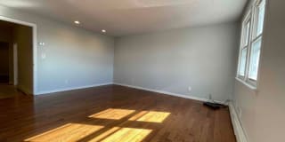 161 Seaview Ave 161 Seaview Ave Photo Gallery 1