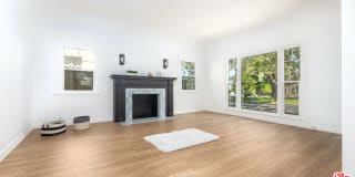 2052 W 77TH ST 2052 W 77TH ST Photo Gallery 1