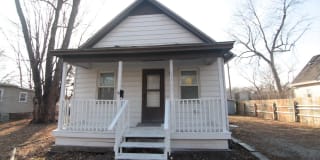 832 38th Ave 832 38th Ave Photo Gallery 1